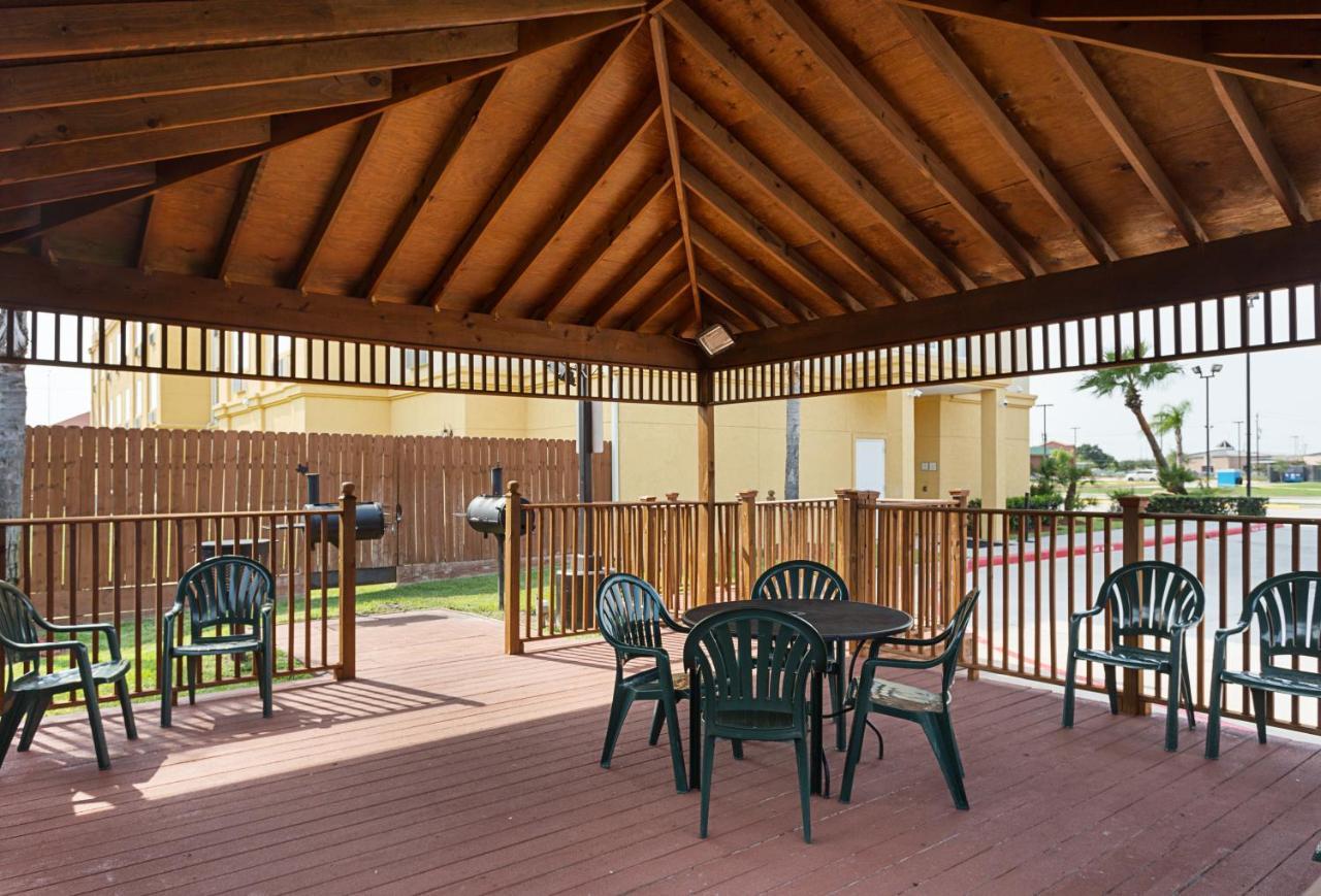 La Quinta By Wyndham Houston Channelview Cloverleaf المظهر الخارجي الصورة